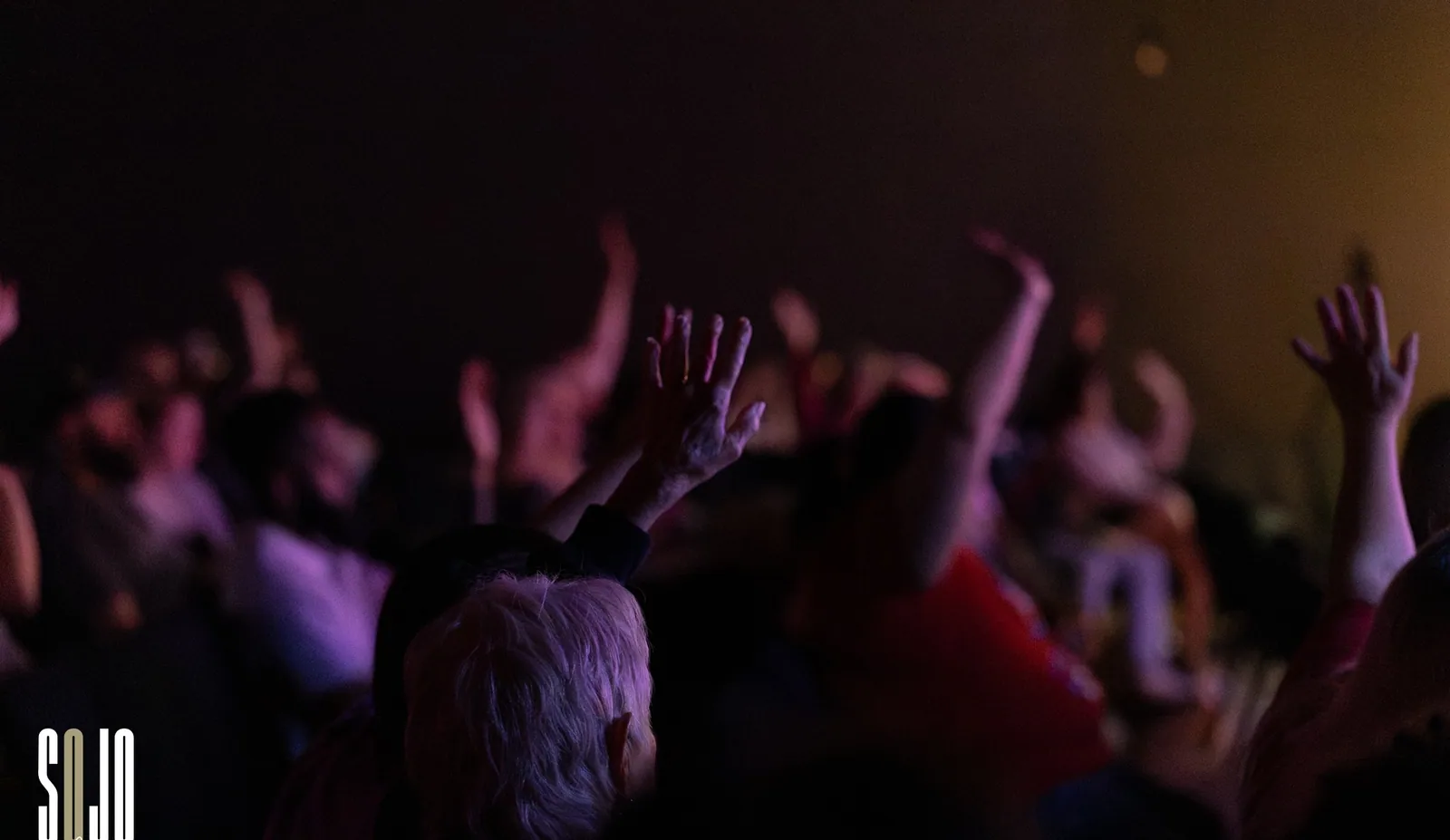 SOJO YTH students worshipping together
